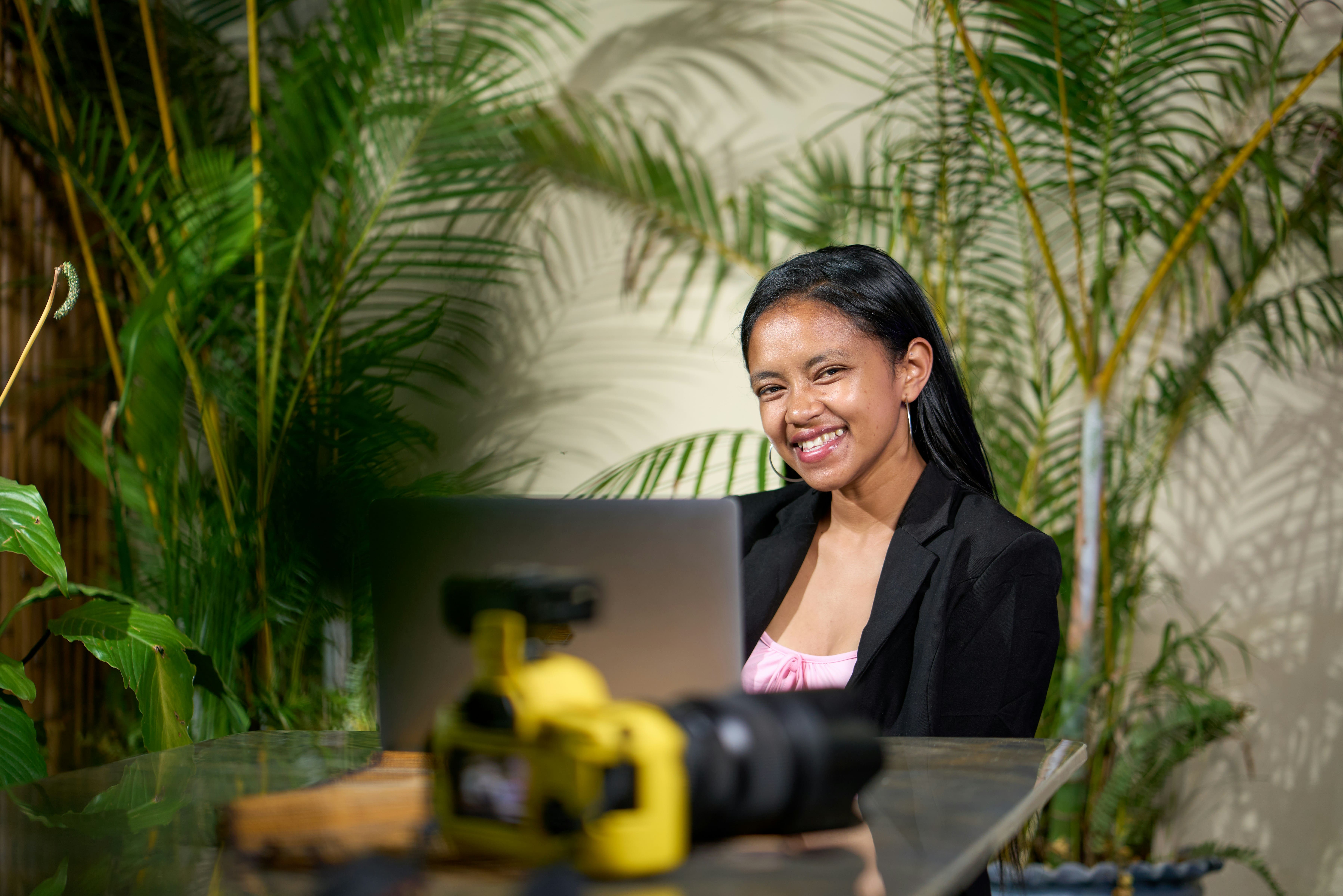 Small Talk Isn't Small: Building Client Trust in the First 5 Minutes of a Call